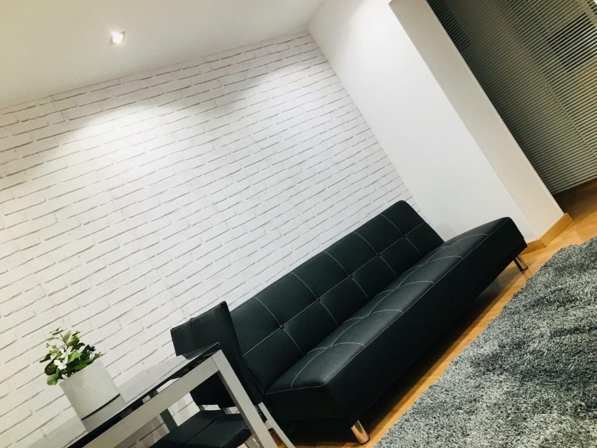 Apartamento Good Vibes Apartment Zaragoza Exterior photo